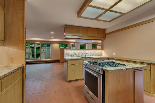 $450,000 | 398 Riverside Avenue South, Sartell, MN 56377