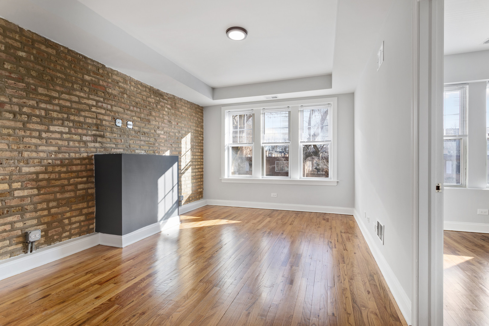 7322 North Damen Avenue, Unit 2 Chicago, IL 60645 - Photo 2 of 16