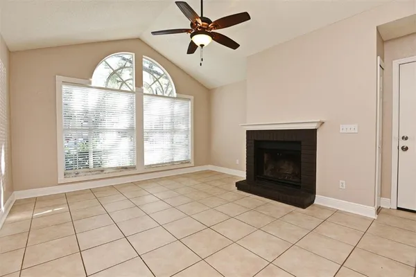 $1,800 | 952 Bird Bay Court, Unit 100, Lake Mary, FL 32746
