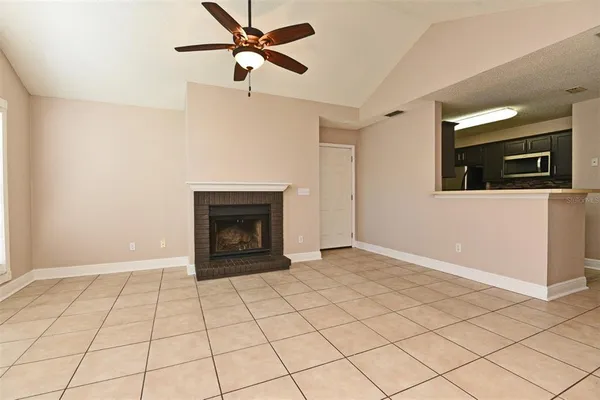 $1,800 | 952 Bird Bay Court, Unit 100, Lake Mary, FL 32746
