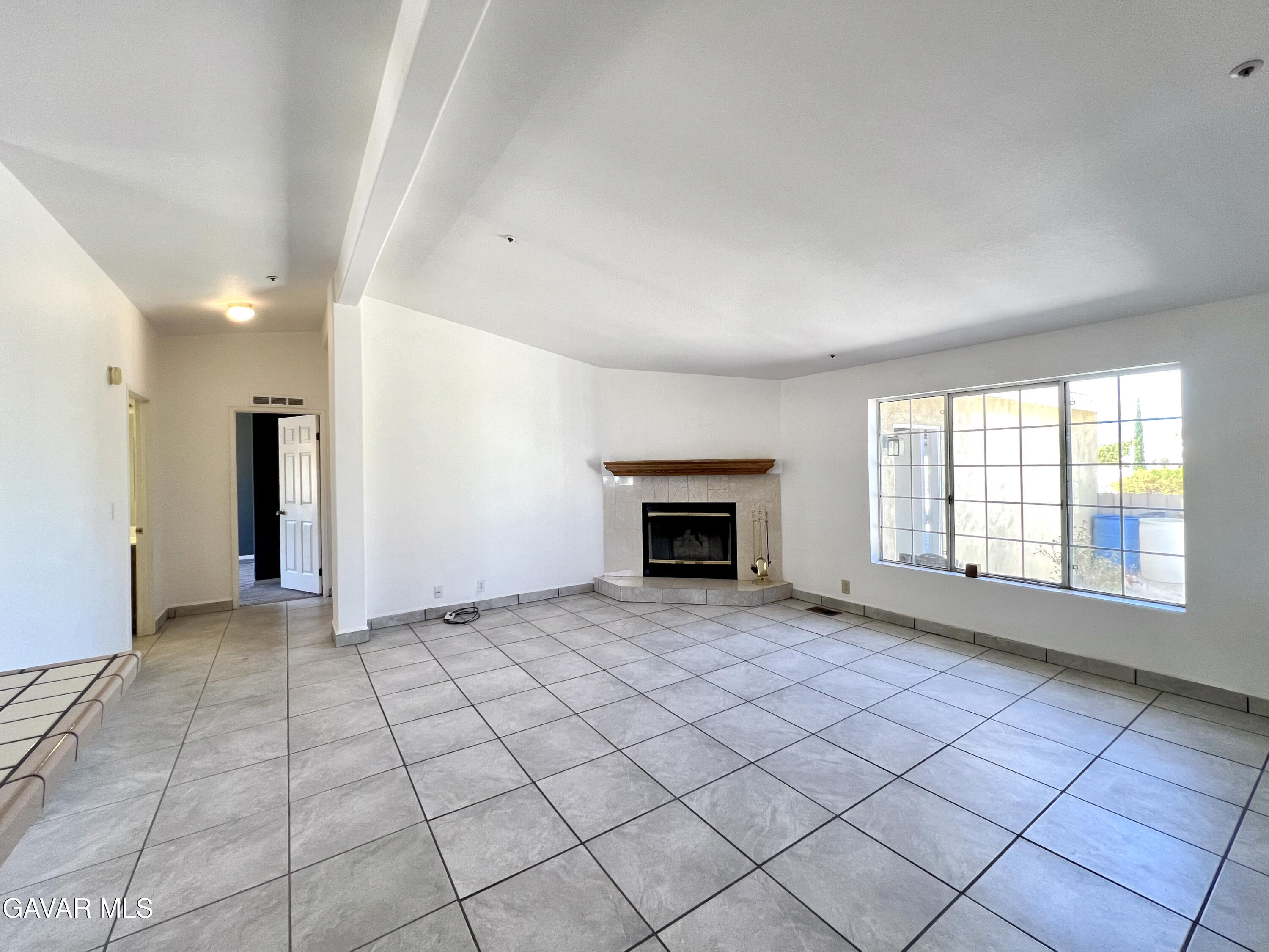 21925 FT Listing Photos-14