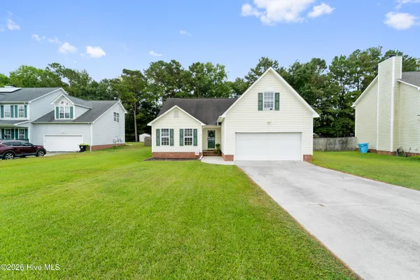 $303,900 | 183 Bridlewood Drive, Jacksonville, NC 28540