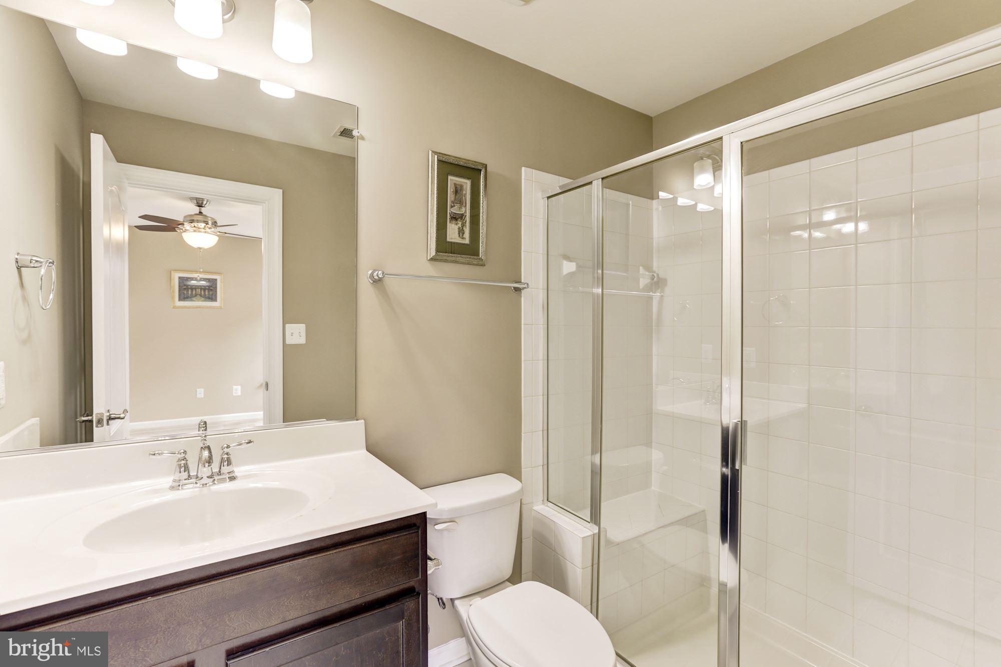 7478 Riding Meadow Way Manassas, VA 20111 - Photo 19 of 32 Master bath