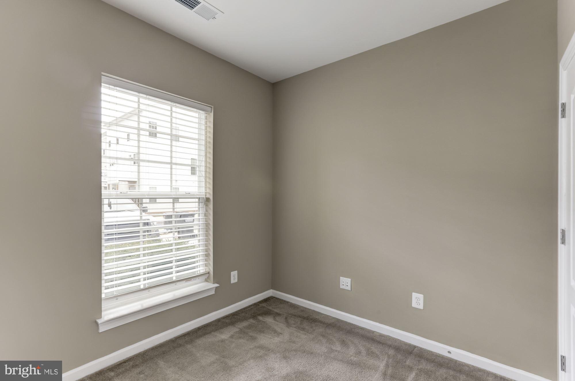 7478 Riding Meadow Way Manassas, VA 20111 - Photo 24 of 32 3rd bedroom pic 1