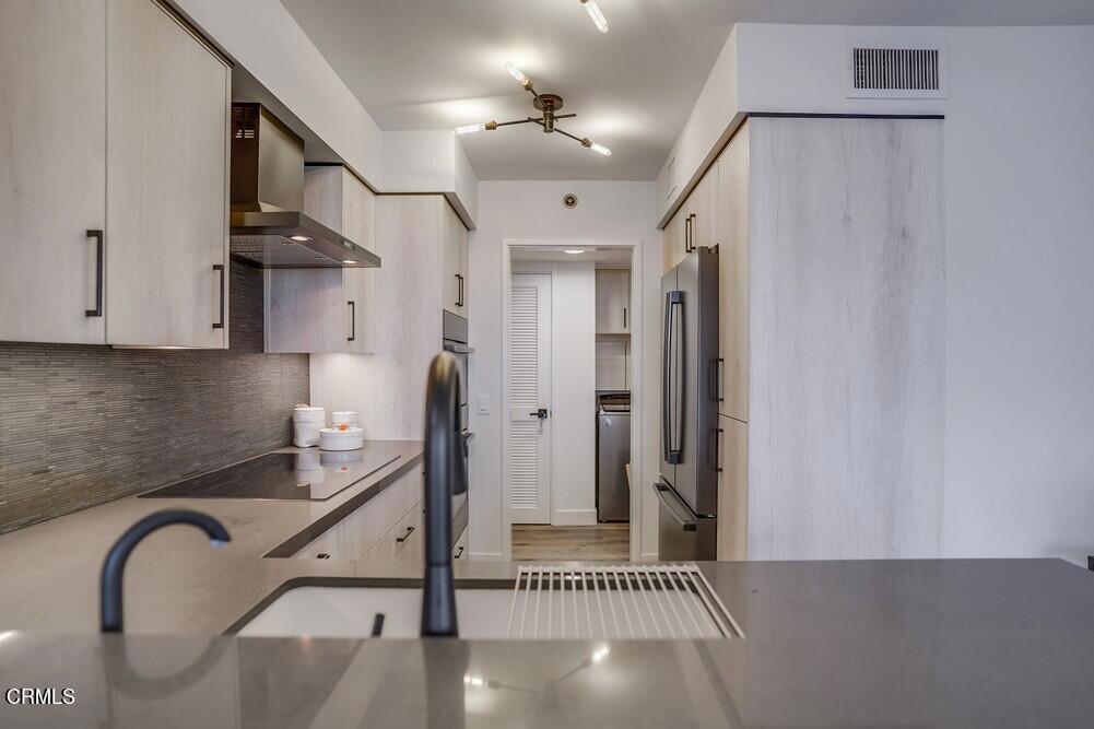 222 Monterey Road, Unit 1103 Glendale, CA 91206 - Photo 25 of 68 222-monterey-rd-026_web