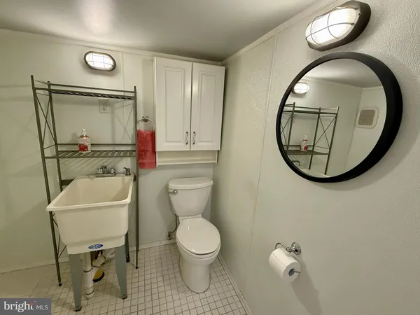 $1,900 | 3613 Parkdale Avenue, Baltimore, MD 21211