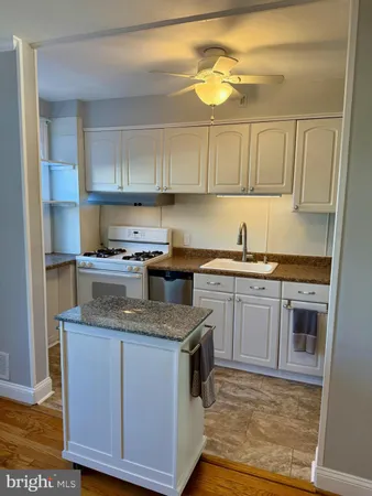 $1,900 | 3613 Parkdale Avenue, Baltimore, MD 21211