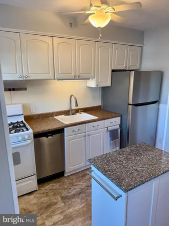 $1,900 | 3613 Parkdale Avenue, Baltimore, MD 21211