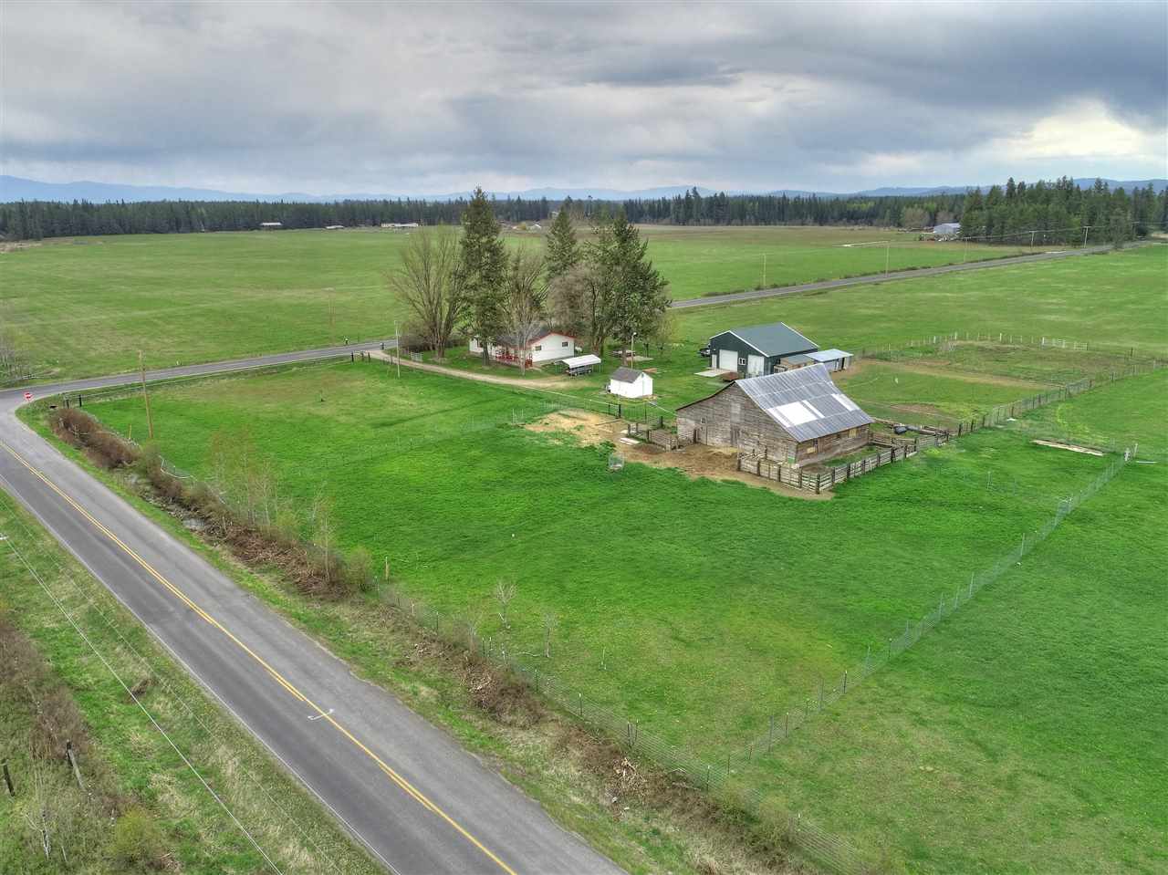 4648 Williams Valley Road Clayton, WA 99110 - Photo 3 of 20