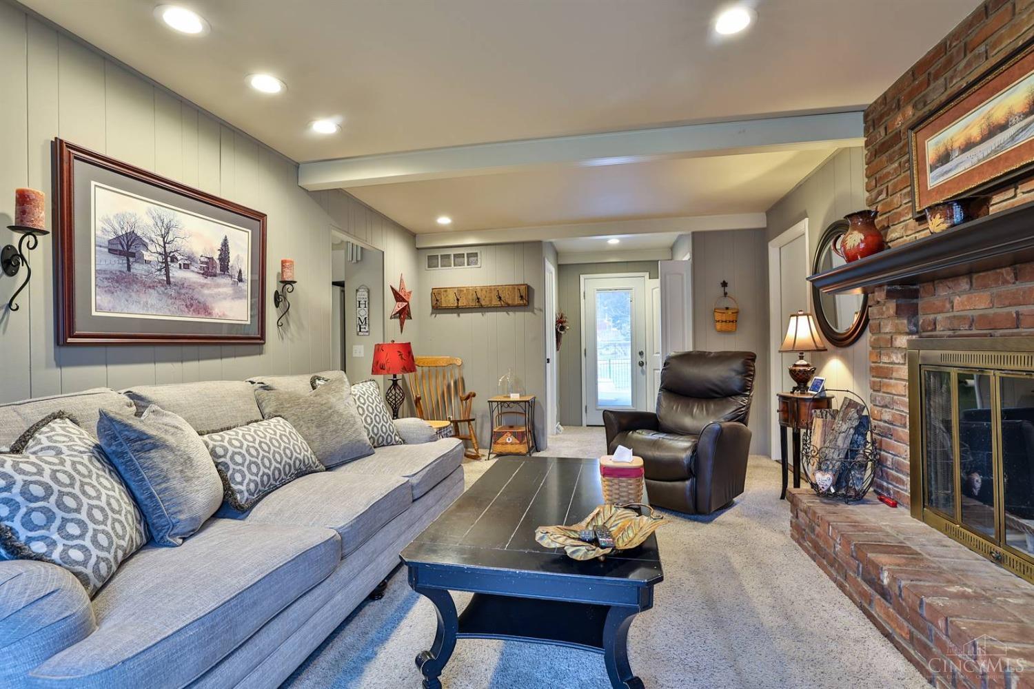 1289 Linneman Road Cincinnati, OH 45238 - Photo 10 of 43 Gallery Image 10