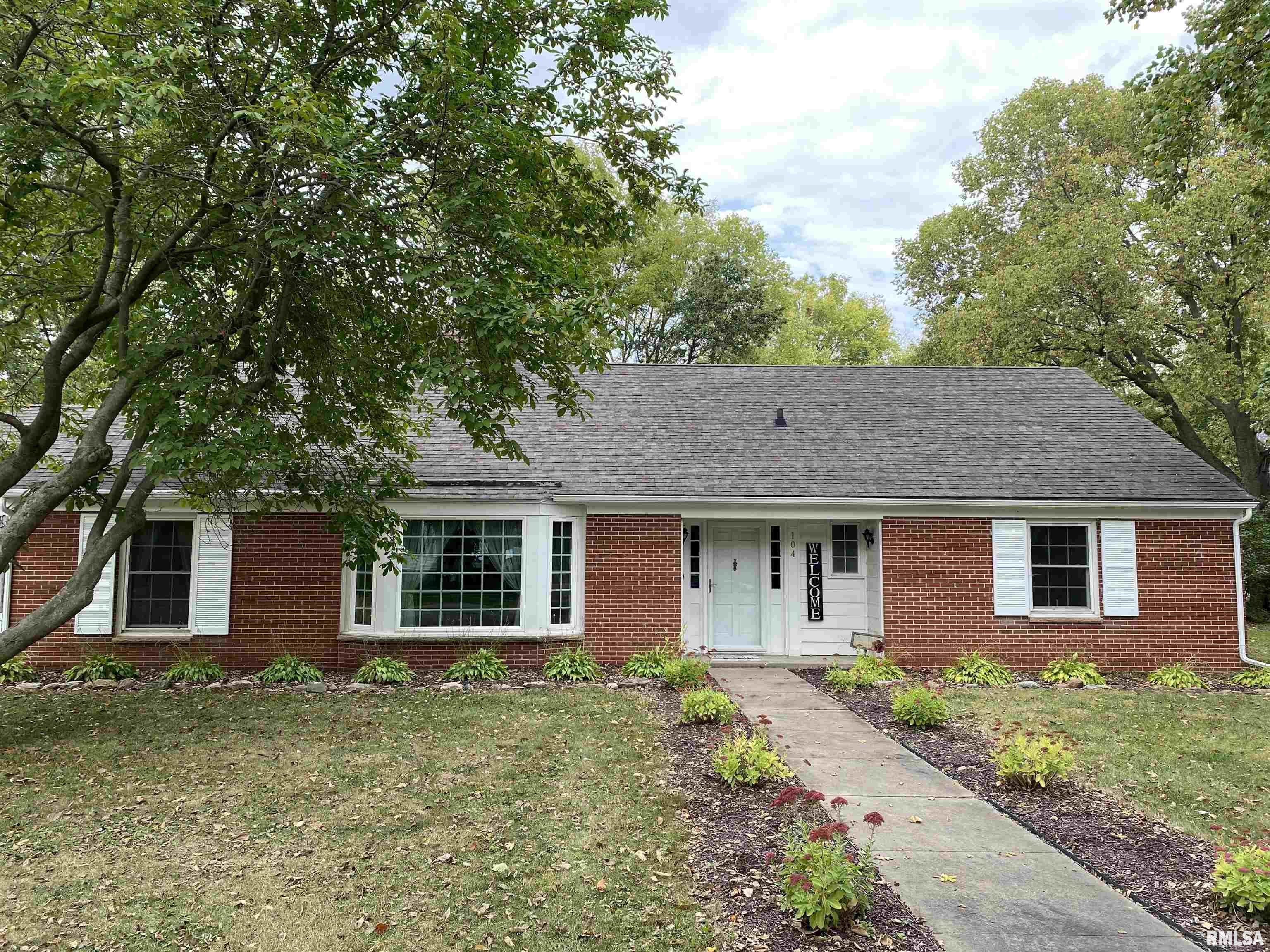 104 Chestnut Street Avon, IL 61415 - Photo 1 of 25