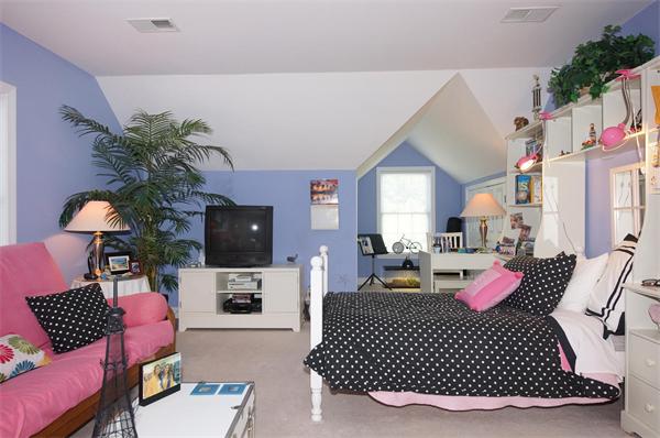 16 Surrey Road Littleton, MA 01460 - Photo 10 of 20 Gallery Image 10