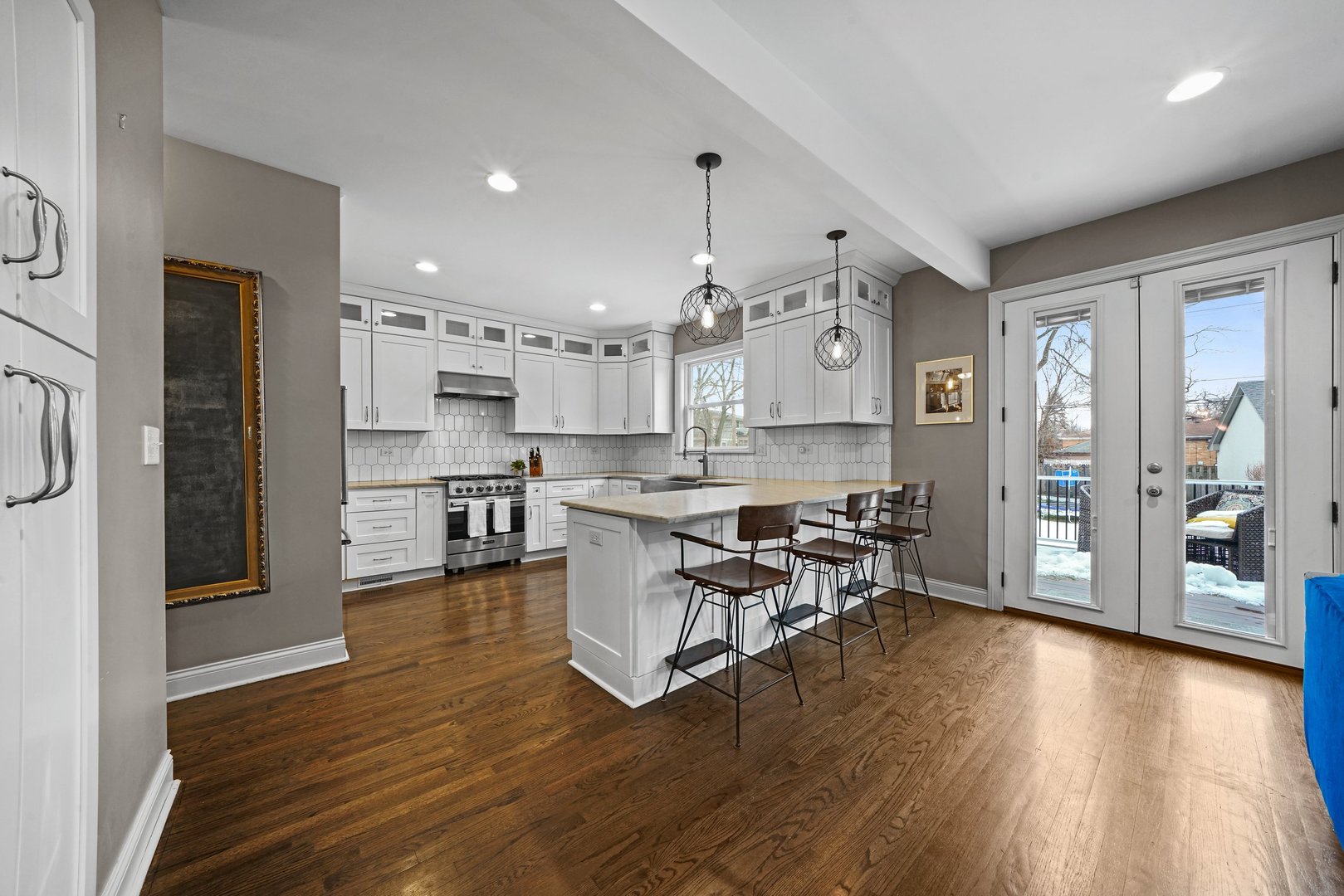 90 Lawton Road Riverside, IL 60546 - Photo 14 of 32