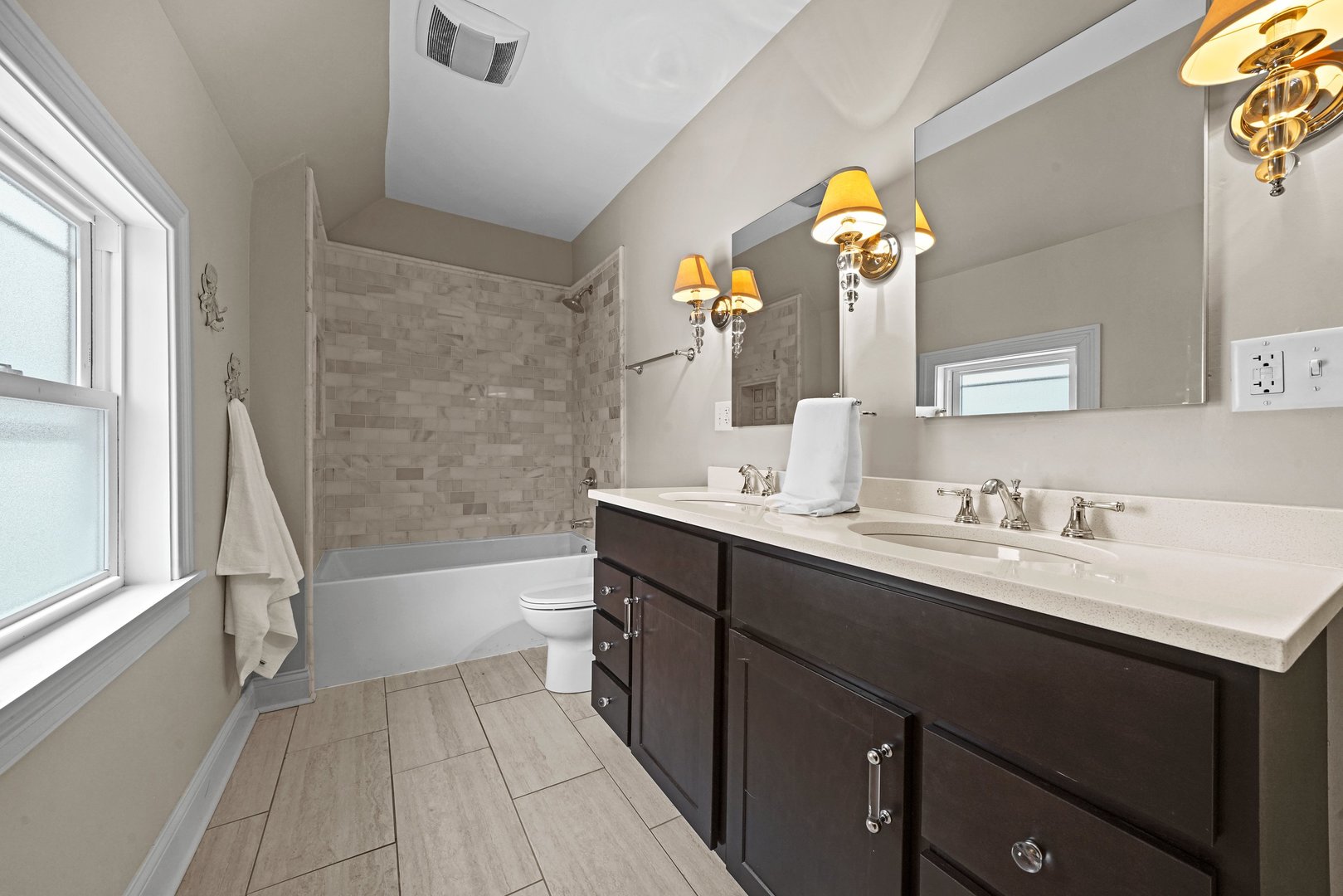 90 Lawton Road Riverside, IL 60546 - Photo 25 of 32