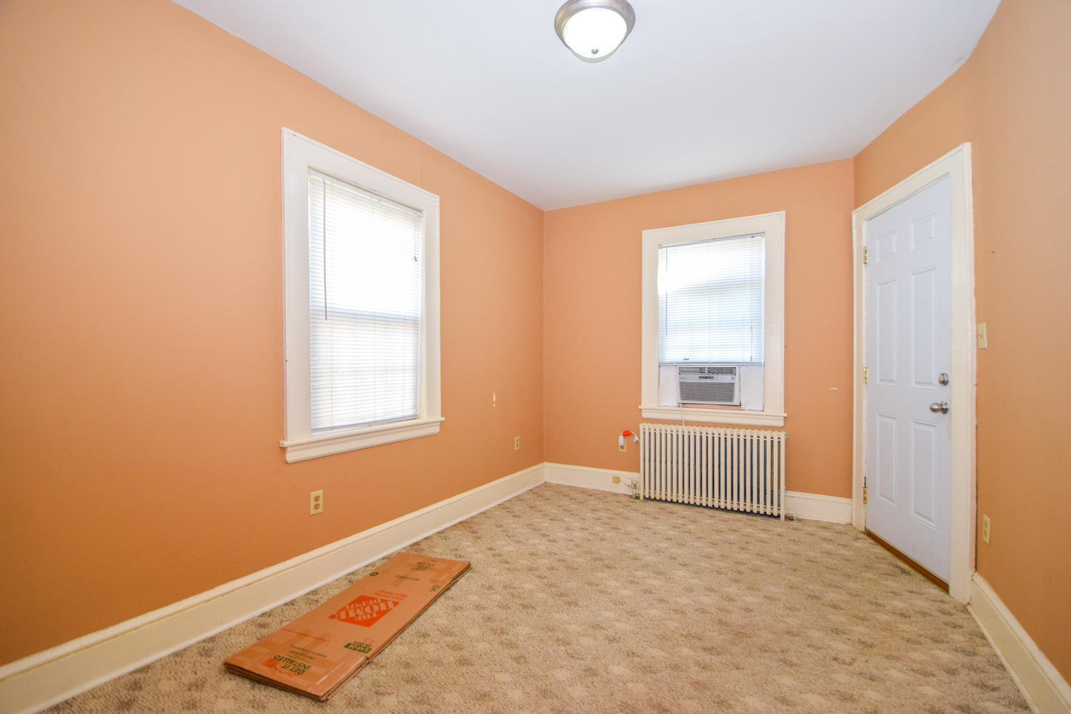 422 Fieldale Road Northeast Roanoke, VA 24012 - Photo 3 of 29 422 Fieldale Rd NE Roanoke VA-large-003-