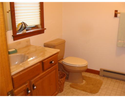 104 Walsh Road South Kingstown, RI 02879 - Photo 15 of 18 Bathroom.