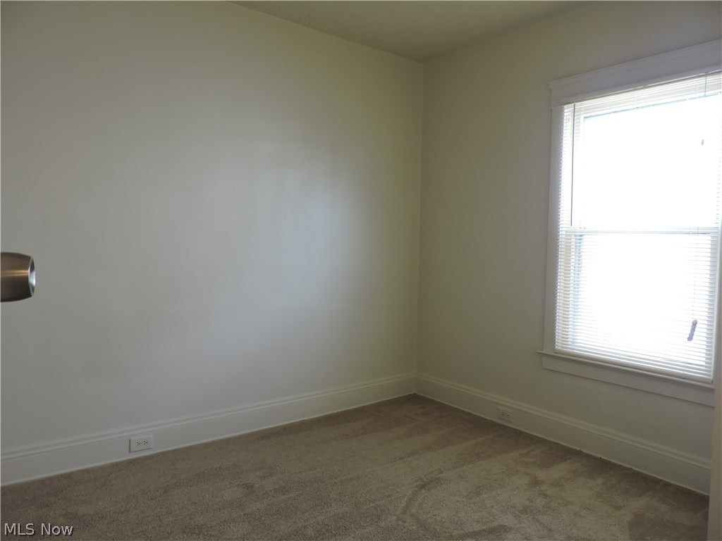 2012 Spring Road Cleveland, OH 44109 - Photo 12 of 19