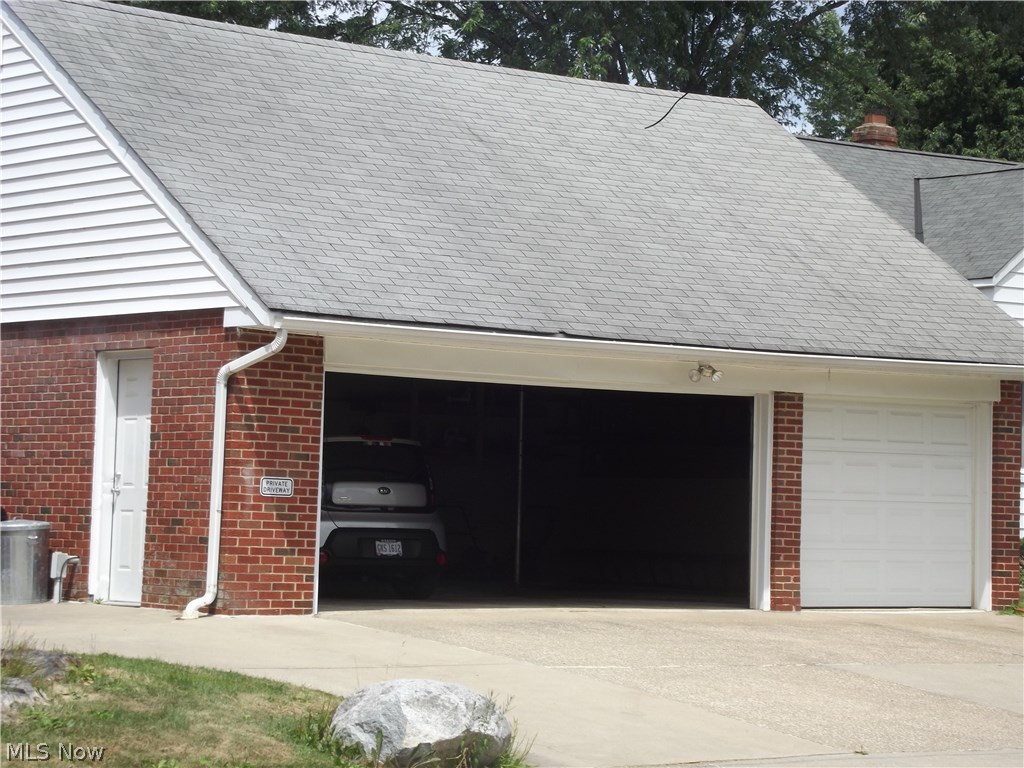 16885 Libby Road Maple Heights, OH 44137 - Photo 4 of 23 Gallery Image 4