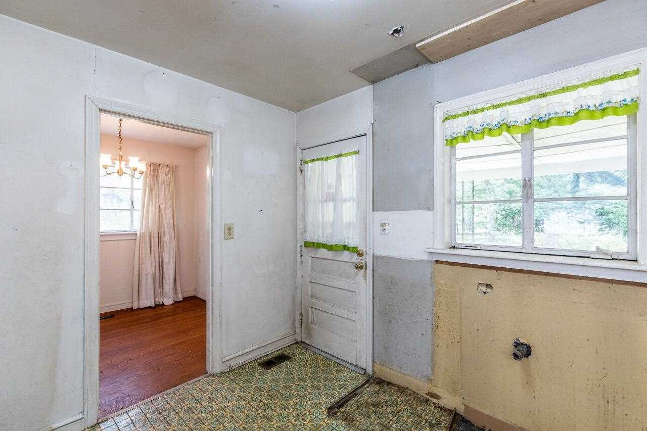 4104 Reavis Road Raleigh, NC 27606 - Photo 14 of 29 Photo 14