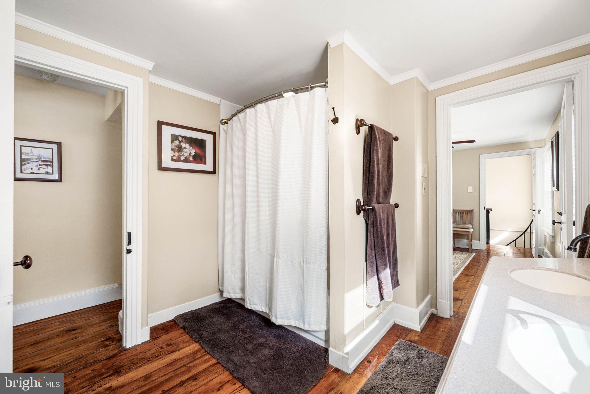 220 South Walnut Street West Chester, PA 19382 - Photo 23 of 37 Full Bathroom