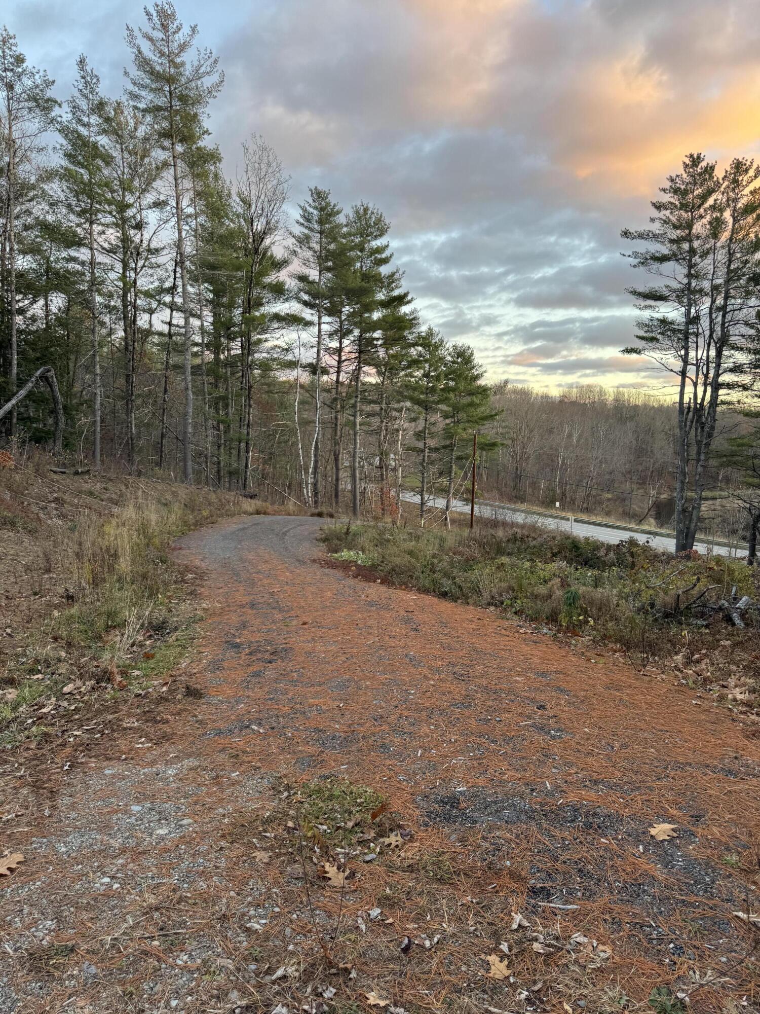484 China Road Winslow, ME 04901 - Photo 2 of 8 Driveway1