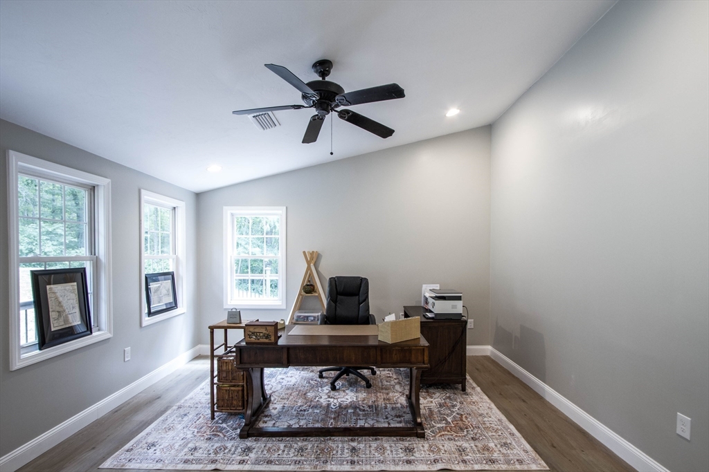 47 East Baylies Road Charlton, MA 01507 - Photo 19 of 42