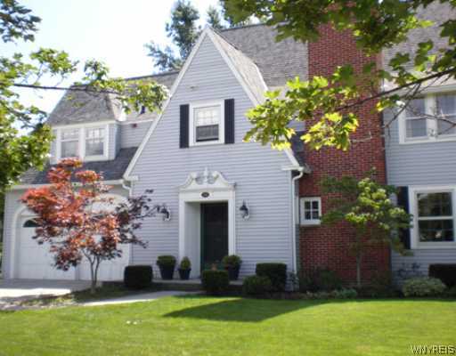 240 Middlesex Road Buffalo, NY 14216 - Photo 1 of 1 Exterior Front