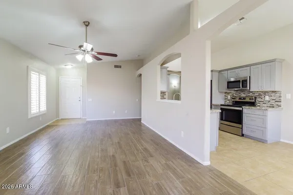 $2,355 | 16634 North 35th Street, Phoenix, AZ 85032