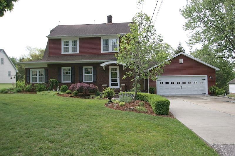 610 East Riverside Drive Jasper, IN 47546 - Photo 2 of 36 Gallery Image 2