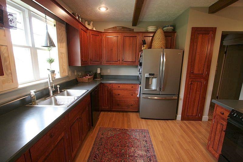 610 East Riverside Drive Jasper, IN 47546 - Photo 20 of 36 Gallery Image 20