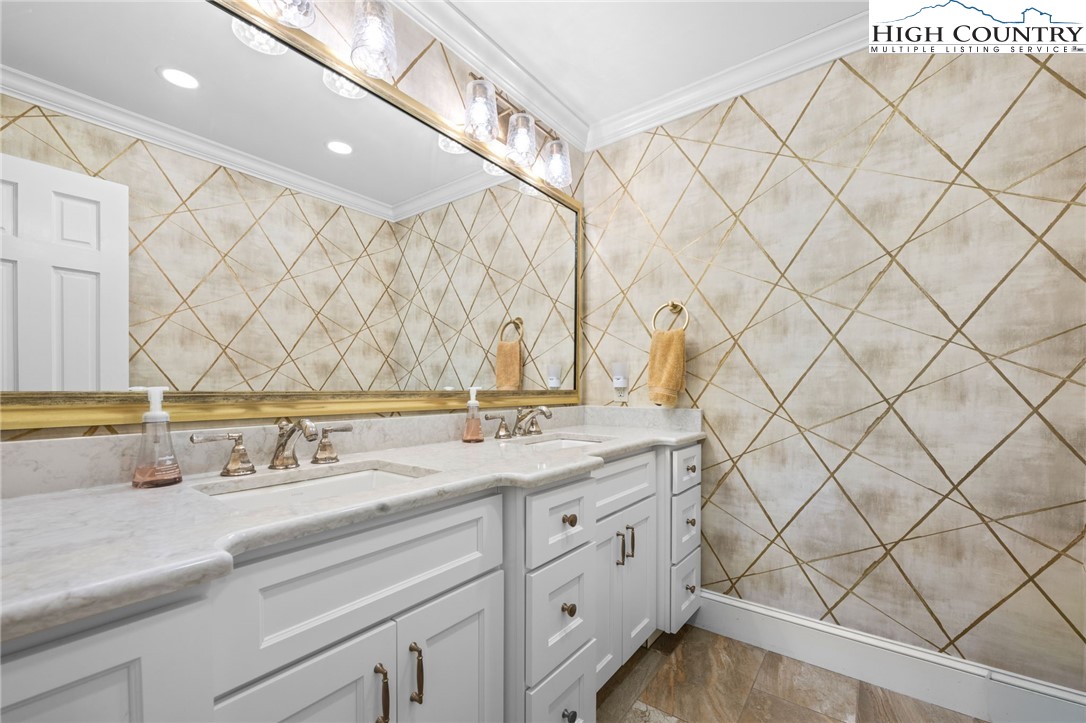 129 Valley View Road Blowing Rock, NC 28605 - Photo 19 of 45