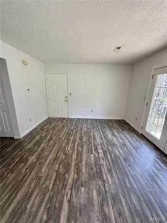 $875 | 1002 Apache Drive, Unit 1, Collinsville, IL 62234