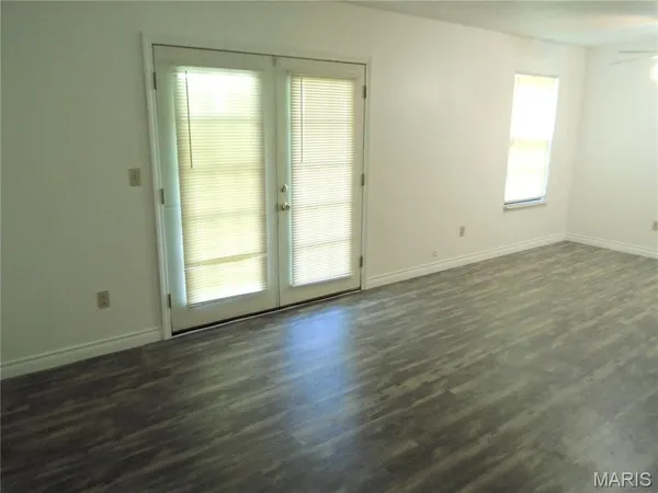 $875 | 1002 Apache Drive, Unit 1, Collinsville, IL 62234