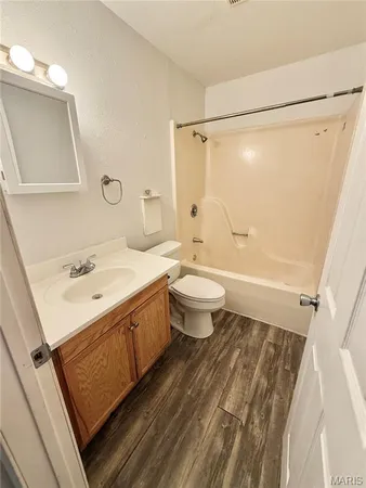 $875 | 1002 Apache Drive, Unit 1, Collinsville, IL 62234