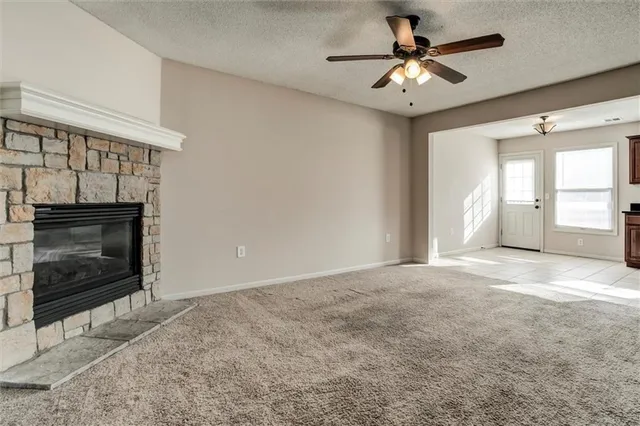 $225,000 | 813 167th Court, Gardner, KS 66030