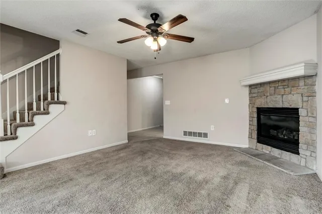 $225,000 | 813 167th Court, Gardner, KS 66030