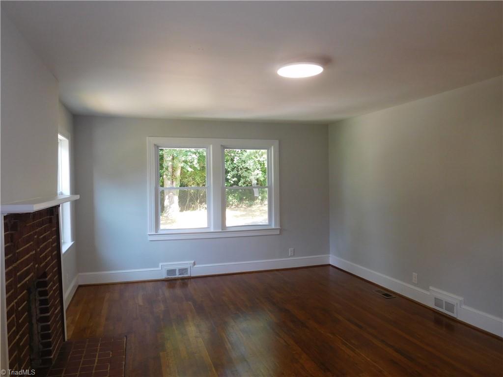 1025 Motor Road Winston-Salem, NC 27105 - Photo 4 of 33 PLENTY OF NATURAL LIGHT IN THIS HOME.
