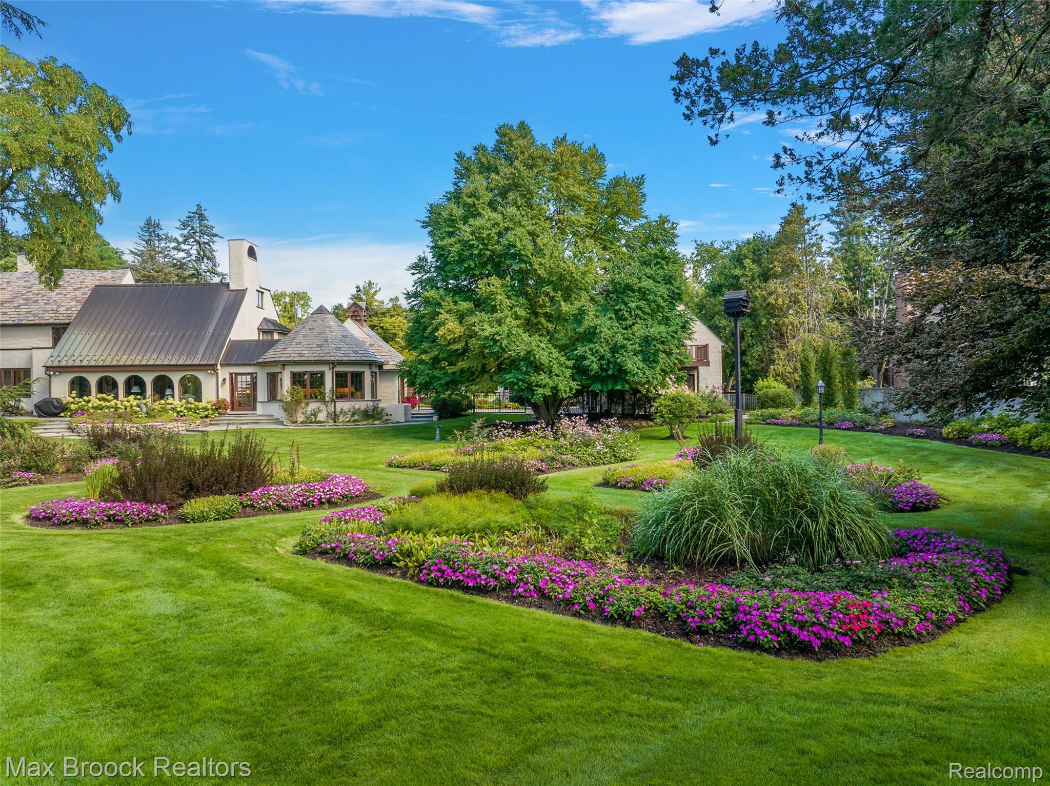 65 Lone Pine Road Bloomfield Hills, MI 48304 - Photo 43 of 63 65 Lone Pine 2026-15.jpg