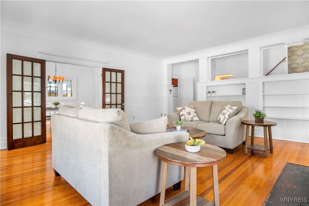 24 Admiral Road Buffalo, NY 14216 - Photo 7 of 26 LIVING RM