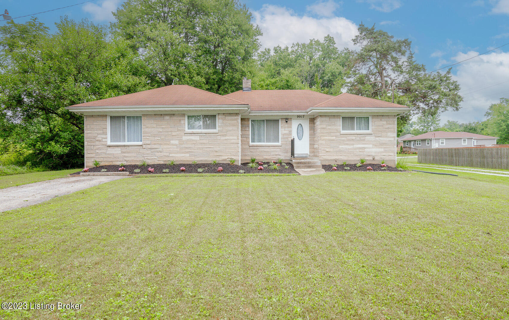 9917 Blue Lick Road Louisville, KY 40229 - Photo 1 of 41 9917 Blue Lick Rd (2)
