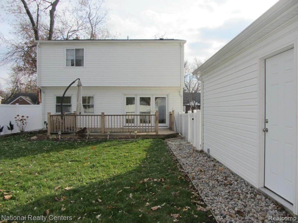 1550 Dorothea Road Berkley, MI 48072 - Photo 30 of 32 1550 Dorothea 038.jpg