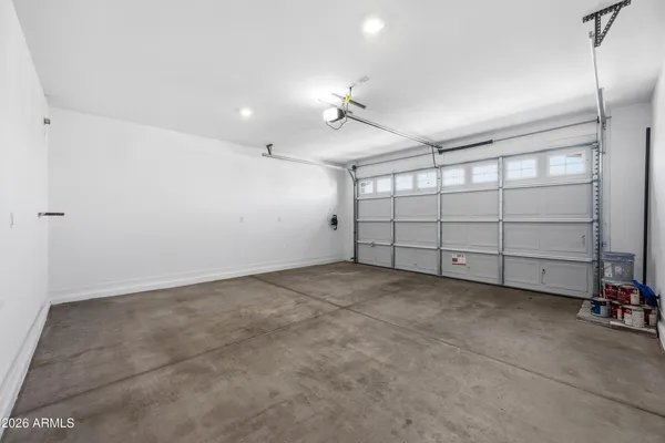 $2,595 | 1627 West Estes Way, Phoenix, AZ 85041