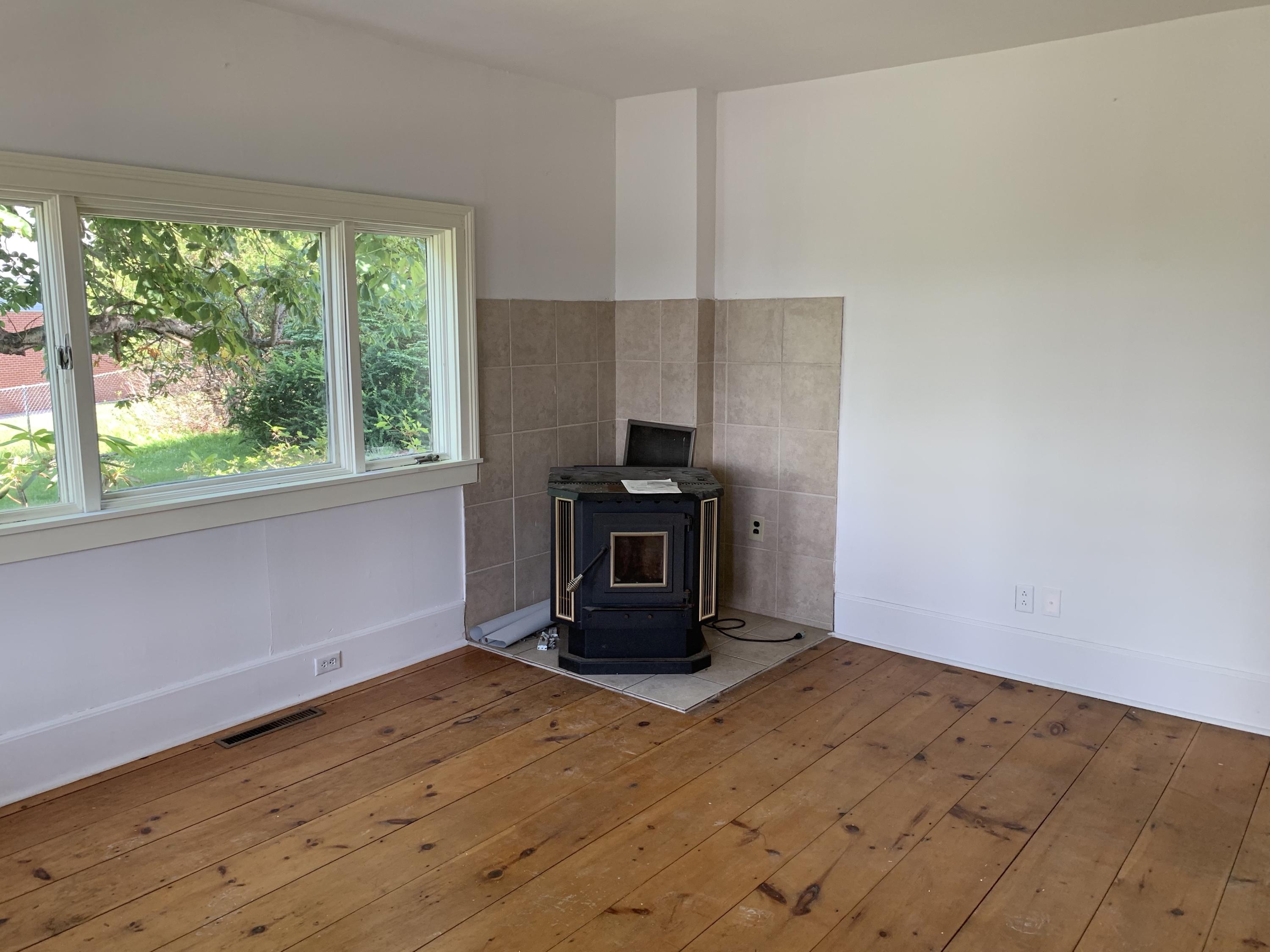 44 Jacksonville Road East Machias, ME 04630 - Photo 20 of 66 Living room