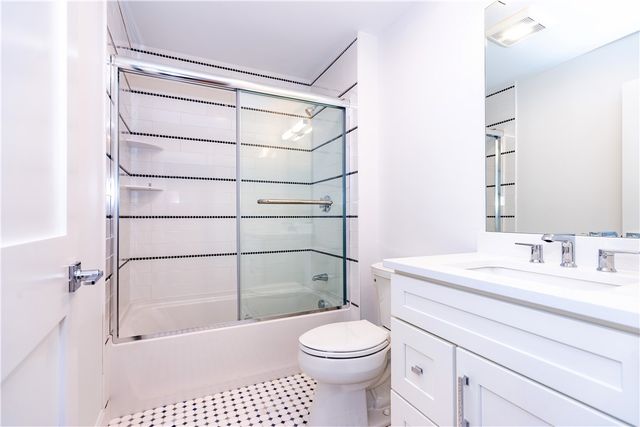 $1,500,000 | 5 Williams Street, Unit 4, Warwick, RI 02818