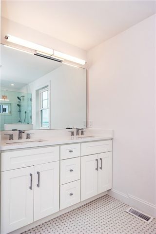 $1,500,000 | 5 Williams Street, Unit 4, Warwick, RI 02818