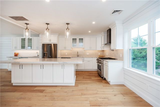 $1,500,000 | 5 Williams Street, Unit 4, Warwick, RI 02818