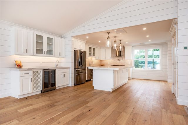 $1,500,000 | 5 Williams Street, Unit 4, Warwick, RI 02818