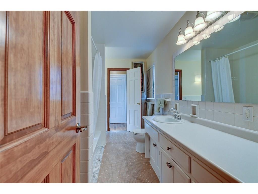 6345 Knyghton Road Indianapolis, IN 46220 - Photo 19 of 37 Gallery Image 19