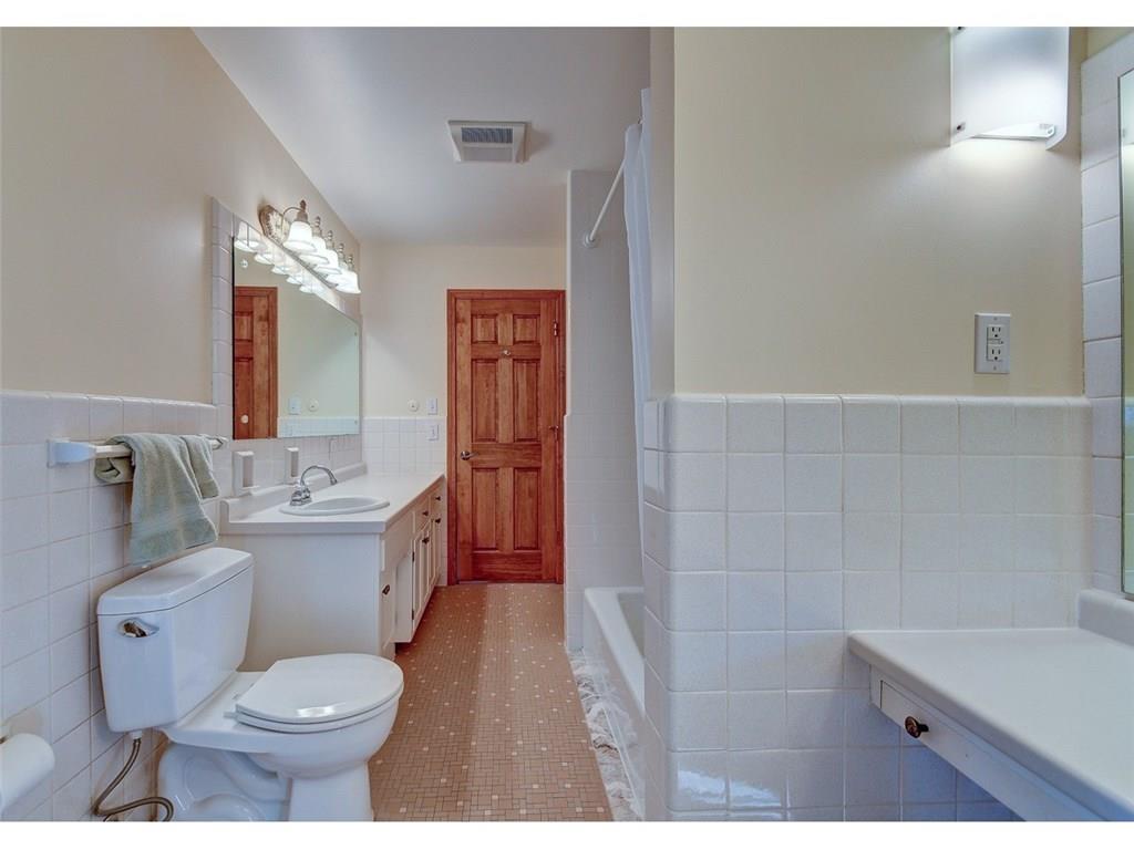 6345 Knyghton Road Indianapolis, IN 46220 - Photo 20 of 37 Gallery Image 20
