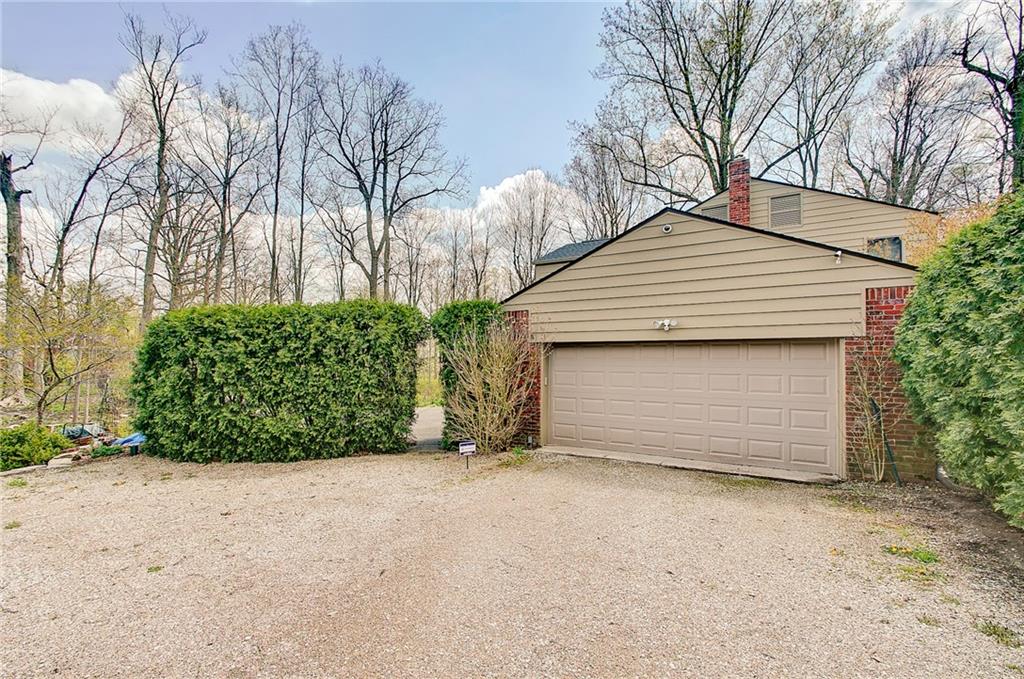 6345 Knyghton Road Indianapolis, IN 46220 - Photo 3 of 37 Gallery Image 3